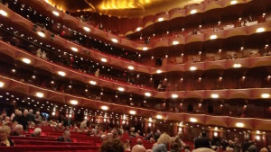 Auditorium-Metrolplitan Opera-Lincoln Center-People-Waiting-Opera