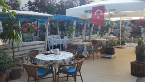 Breakfast-courtyard-Esman Hotel-Mudanya-Bursa